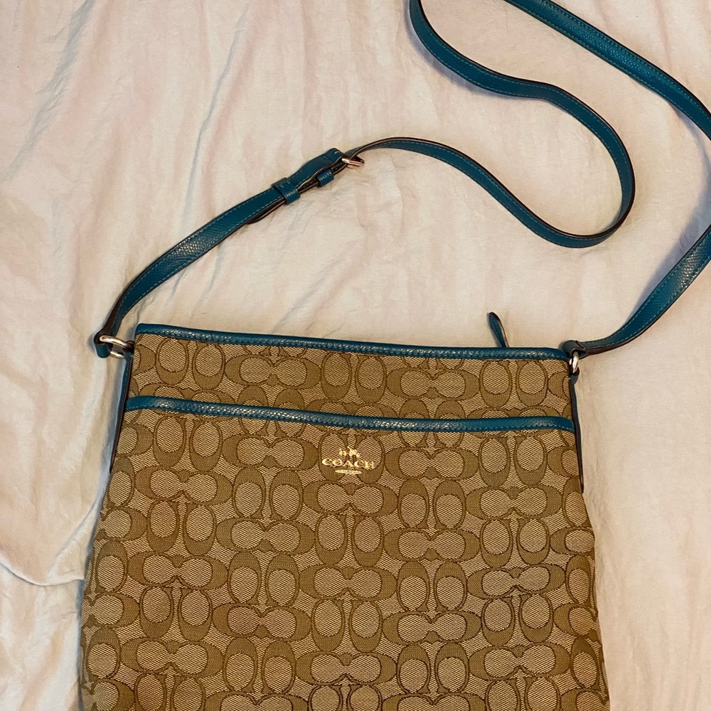 Coach purse. Make an offer!!